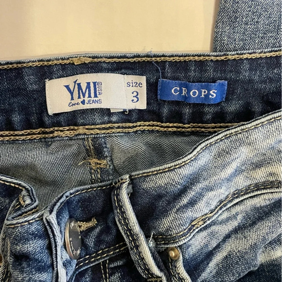 YMI Crops Distressed Cuffed Denim Jean Capri Size 3 - Picture 5 of 7